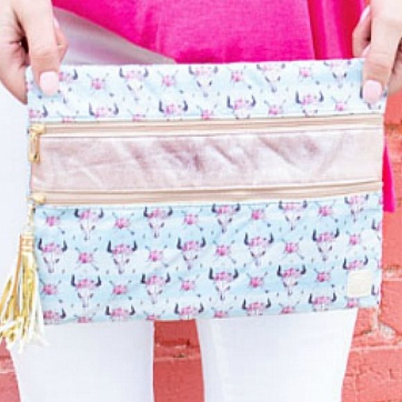 Peachy Keen Rodeo Queen Cowskull Versi Makeup Bag - Picture 2 of 3